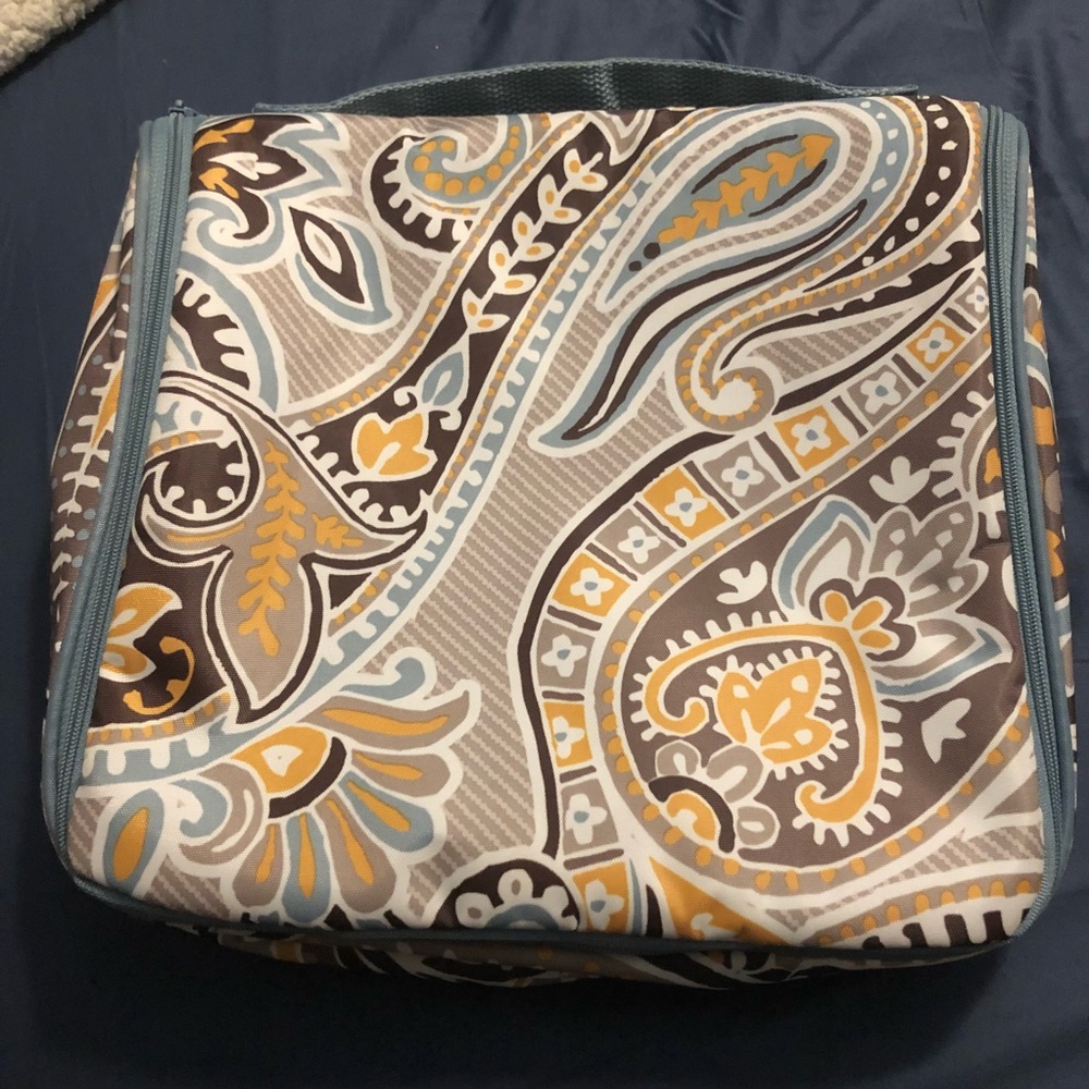 Thirty One hanging traveler case